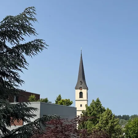 Bergblick & Dorfgefuehl In